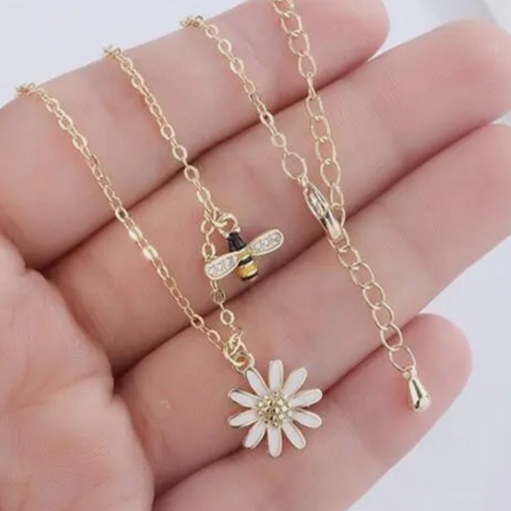 Betsey Johnson Rhinestone bee and flower necklace